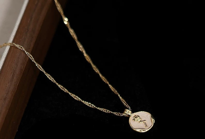 Rose Pendant Necklace